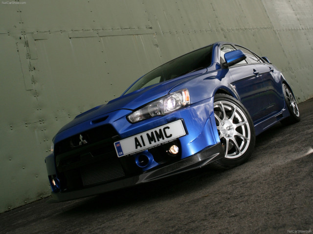 Mitsubishi Lancer Evolution X фото