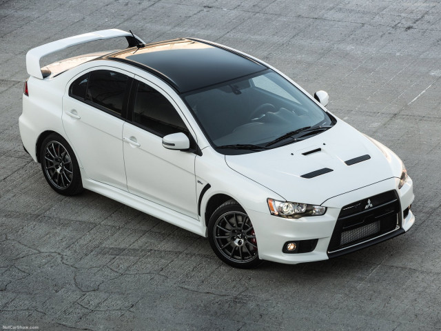 Mitsubishi Lancer Evolution фото