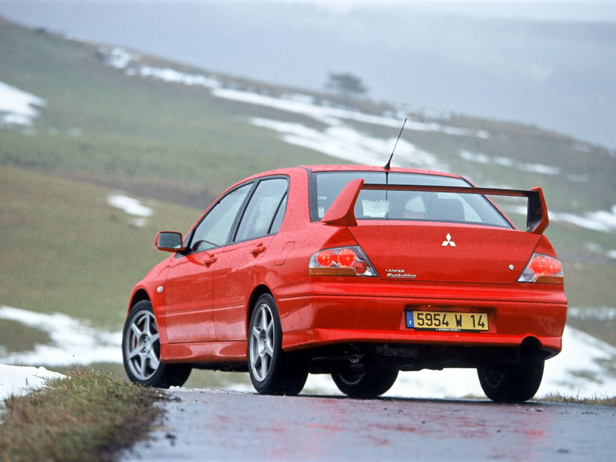 Mitsubishi Lancer Evolution фото 7112