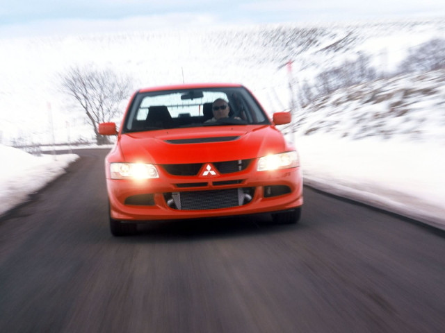 Mitsubishi Lancer Evolution фото