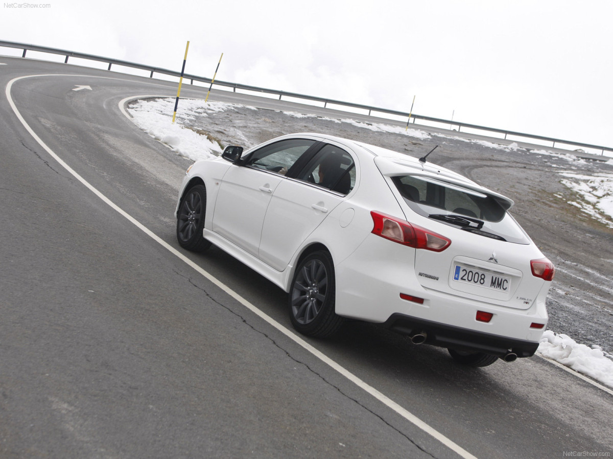 Mitsubishi Lancer Sportback Ralliart фото 59285