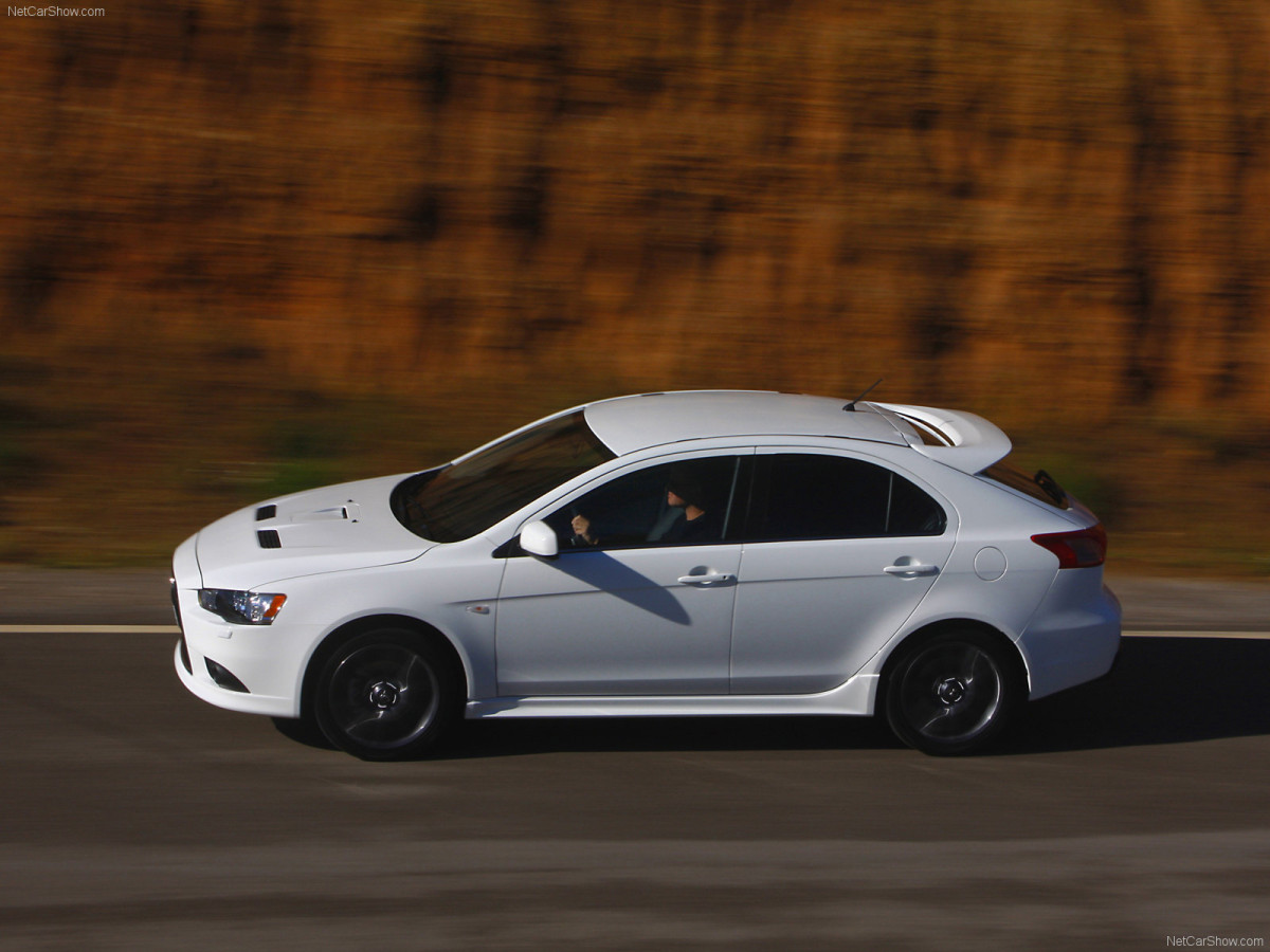 Mitsubishi Lancer Sportback Ralliart фото 59286