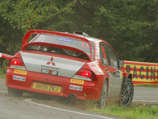 Mitsubishi Lancer WRC фото