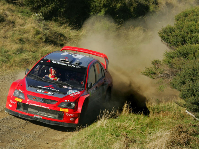 Mitsubishi Lancer WRC фото