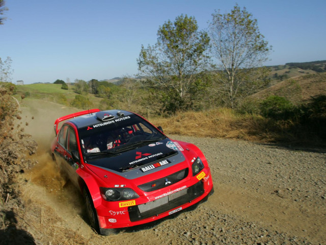 Mitsubishi Lancer WRC фото