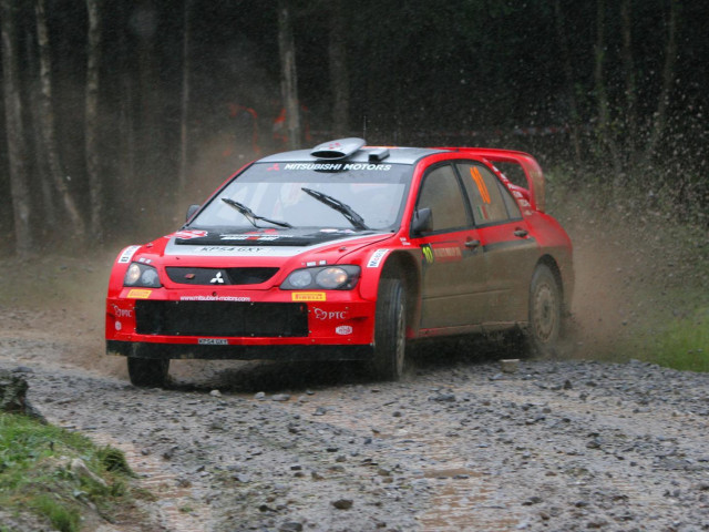 Mitsubishi Lancer WRC фото