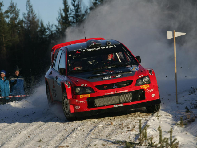 Mitsubishi Lancer WRC фото