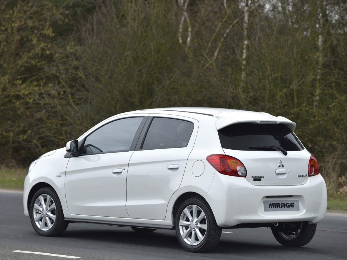 Mitsubishi Mirage фото 103530