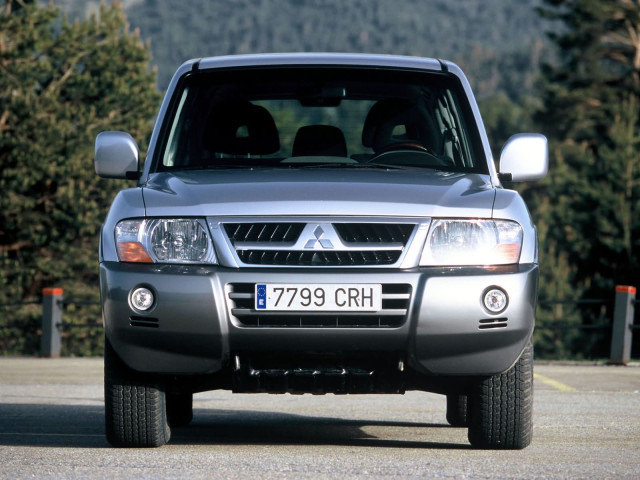 Mitsubishi Montero GLS 5-door фото