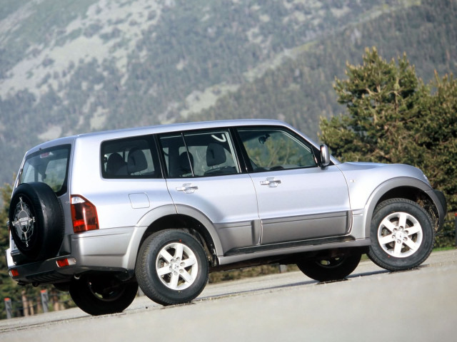 Mitsubishi Montero GLS 5-door фото