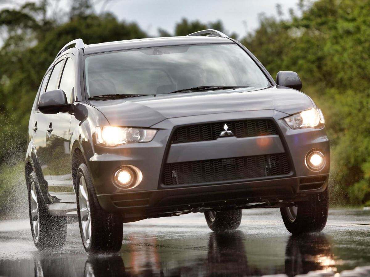 Mitsubishi Outlander GT фото 105435