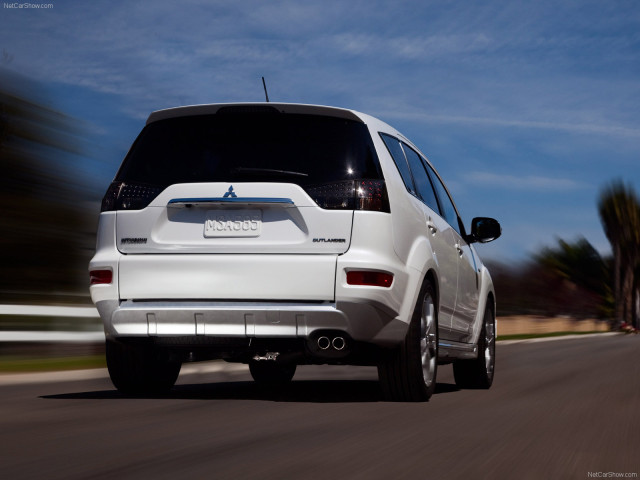 Mitsubishi Outlander GT фото