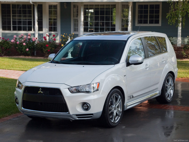 Mitsubishi Outlander GT фото