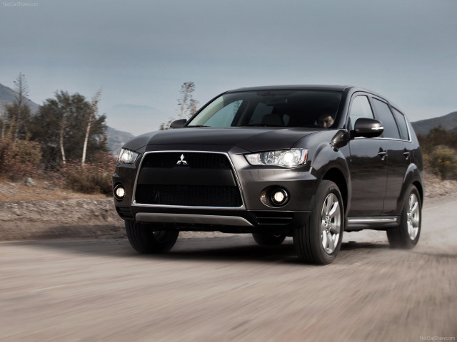 Mitsubishi Outlander GT фото