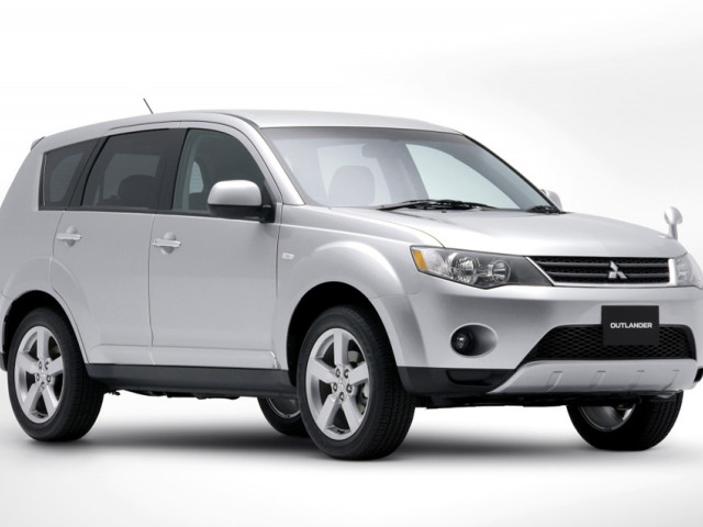 Mitsubishi Outlander XL фото