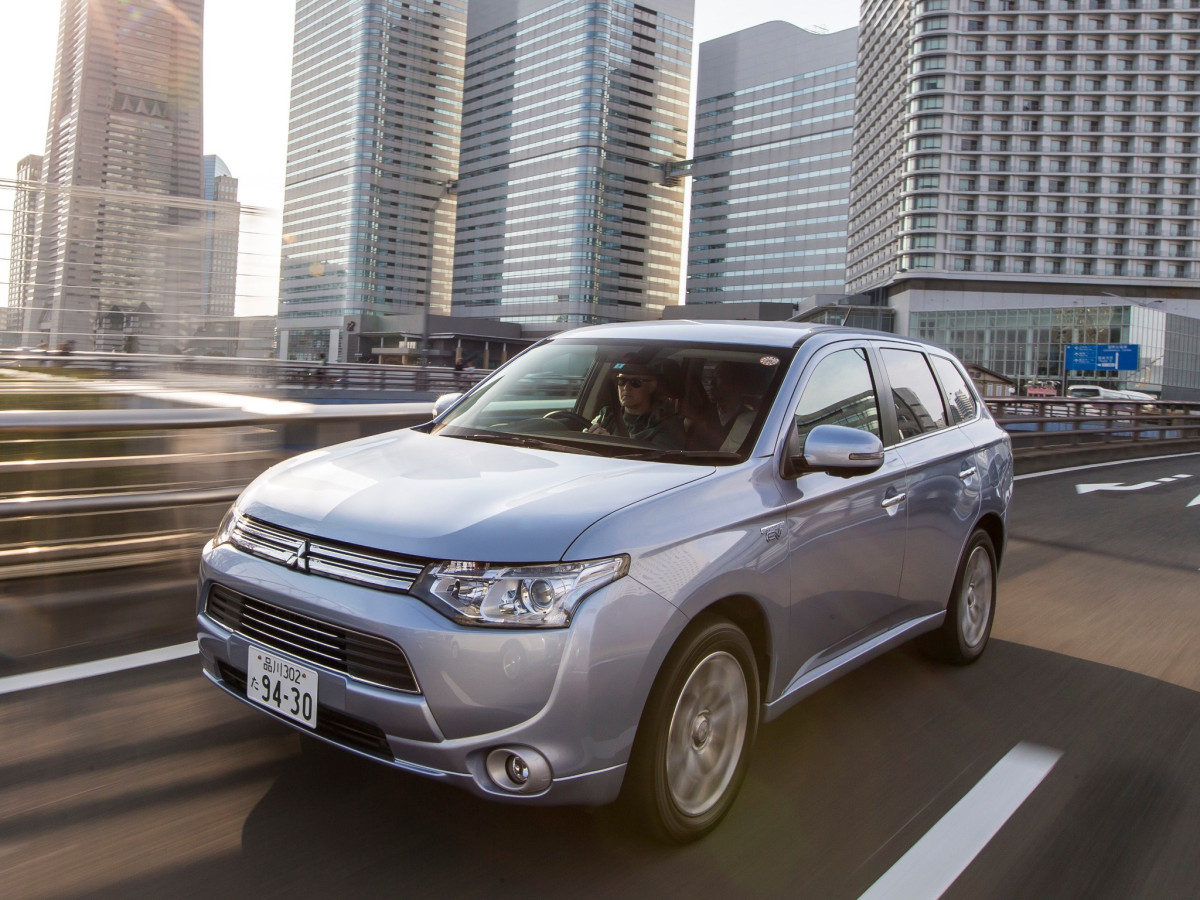 Mitsubishi Outlander фото 104026