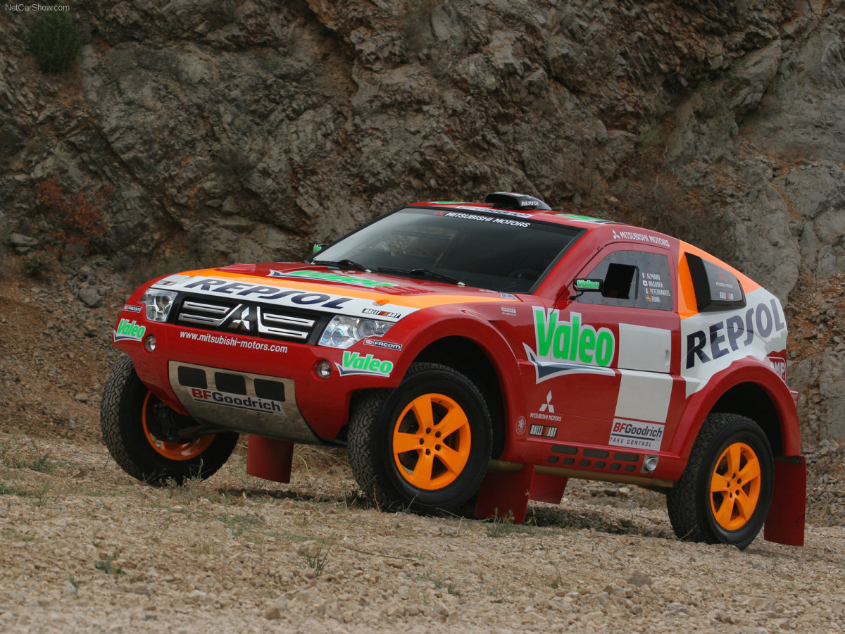 Mitsubishi Pajero Evolution фото 38788