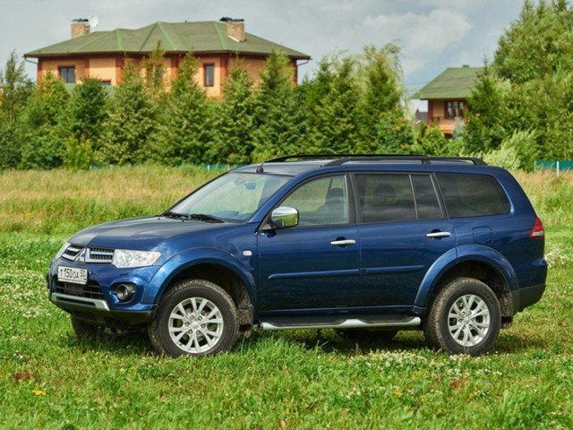 Mitsubishi Pajero Sport фото