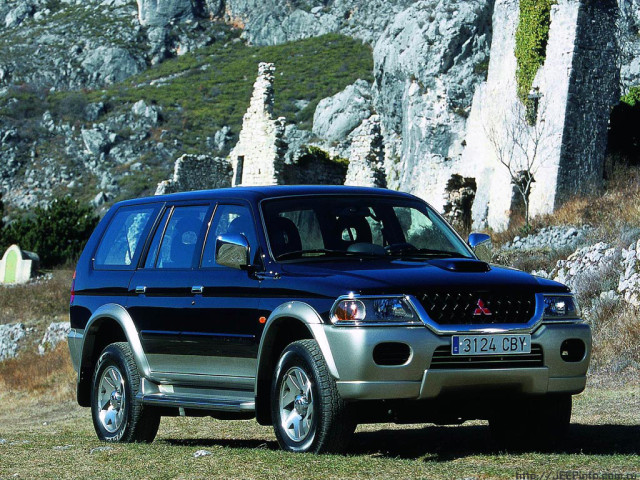 Mitsubishi Pajero Sport фото