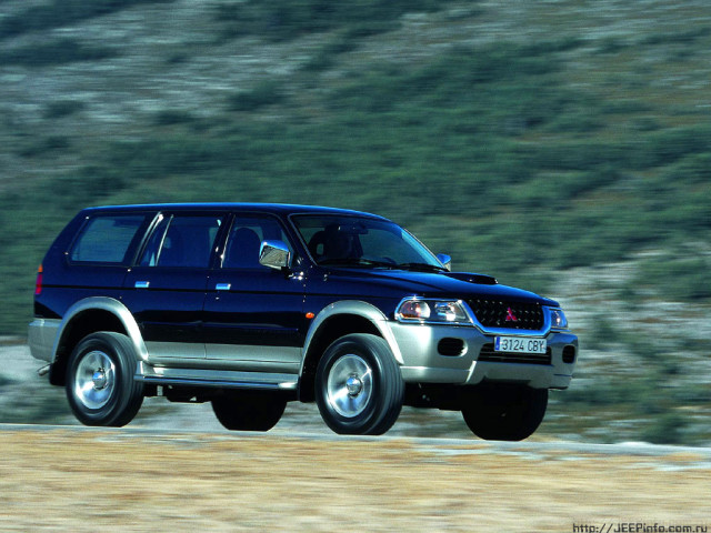 Mitsubishi Pajero Sport фото