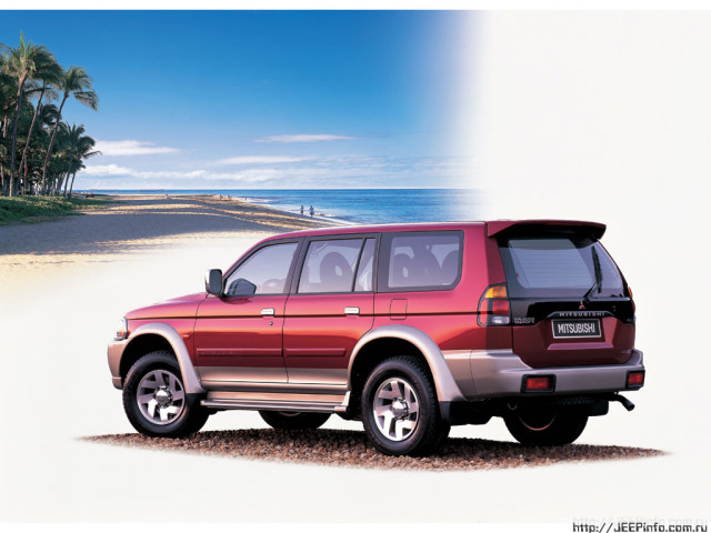 Mitsubishi Pajero Sport фото