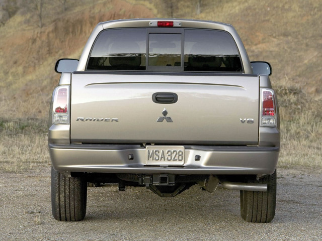 Mitsubishi Raider XLS фото