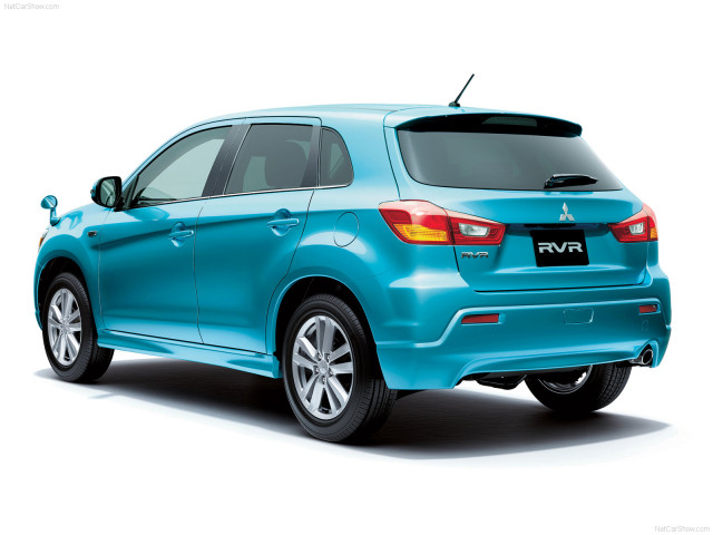 Mitsubishi RVR фото