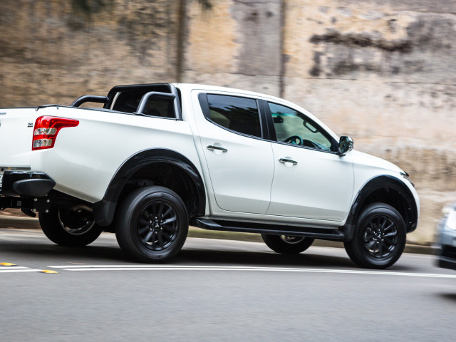 Mitsubishi Triton фото