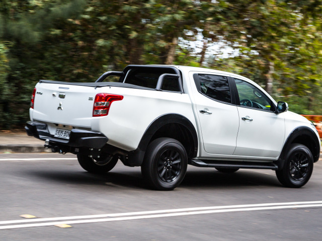 Mitsubishi Triton фото