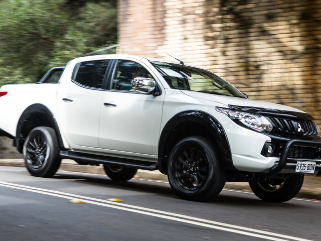 Mitsubishi Triton фото