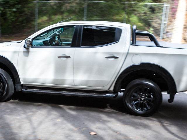 Mitsubishi Triton фото