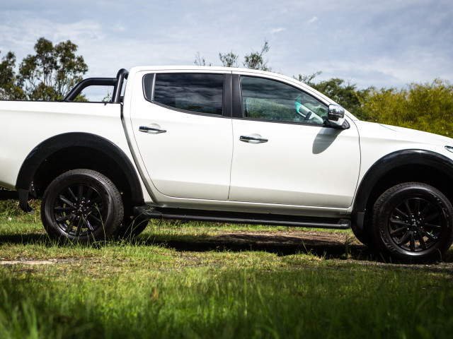 Mitsubishi Triton фото