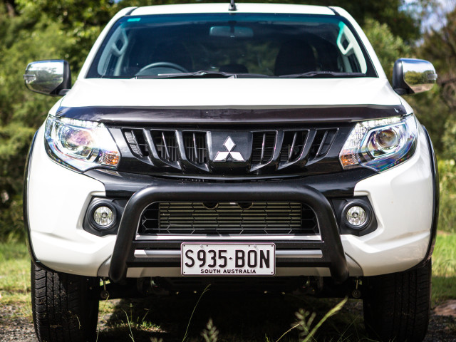 Mitsubishi Triton фото