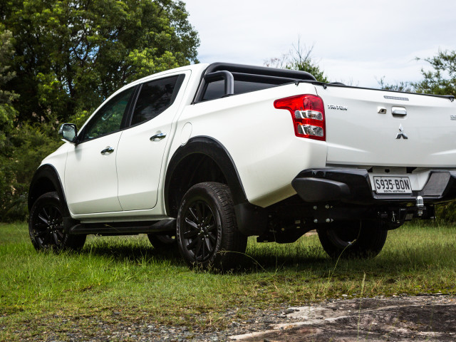 Mitsubishi Triton фото