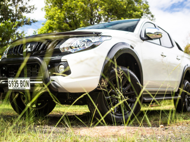 Mitsubishi Triton фото