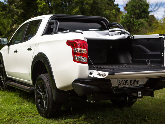 Mitsubishi Triton фото