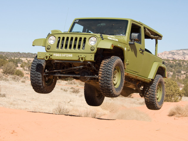 Mopar Jeep J8 Sarge фото