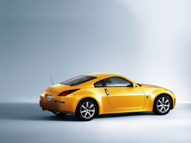 Nissan 350Z фото