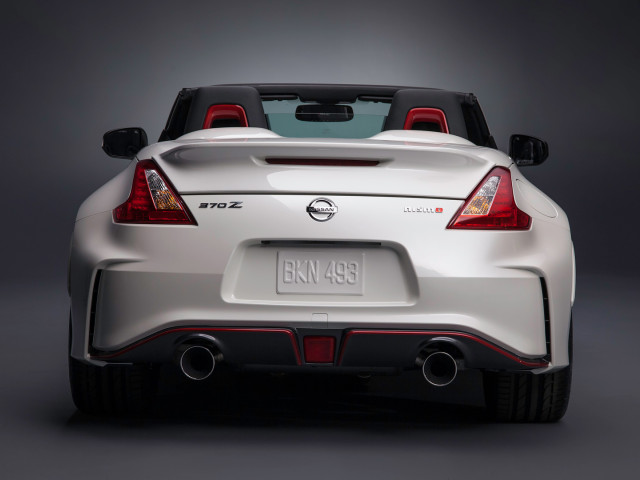 Nissan 370Z Nismo Roadster фото