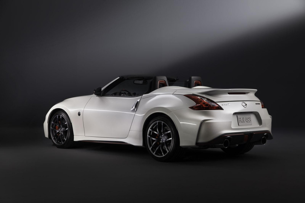 Nissan 370Z Nismo Roadster фото 143736