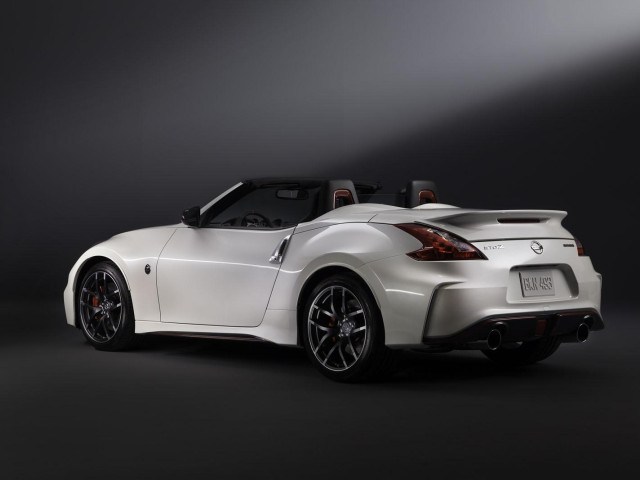 Nissan 370Z Nismo Roadster фото