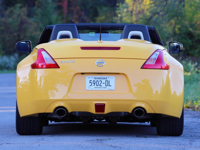 Nissan 370Z Nismo Roadster фото