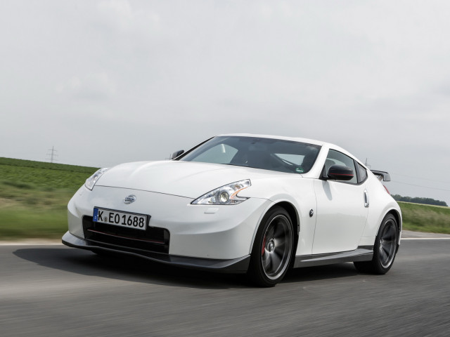 Nissan 370Z фото