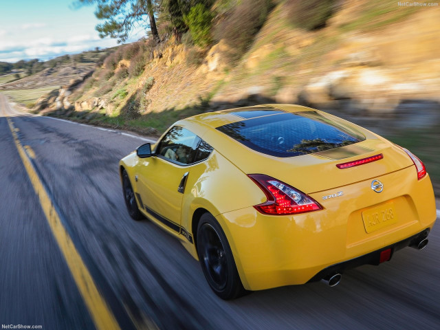 Nissan 370Z фото