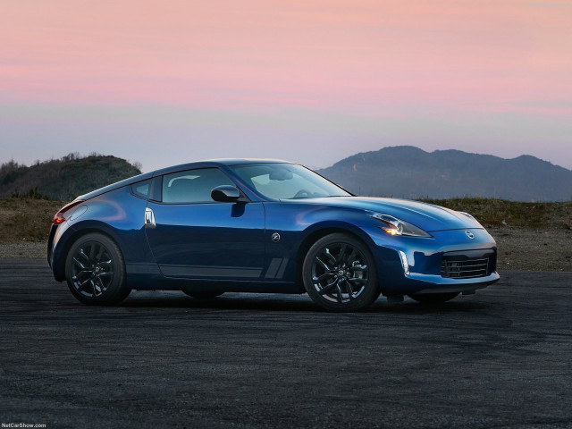 Nissan 370Z фото