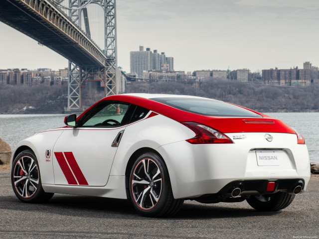 Nissan 370Z фото