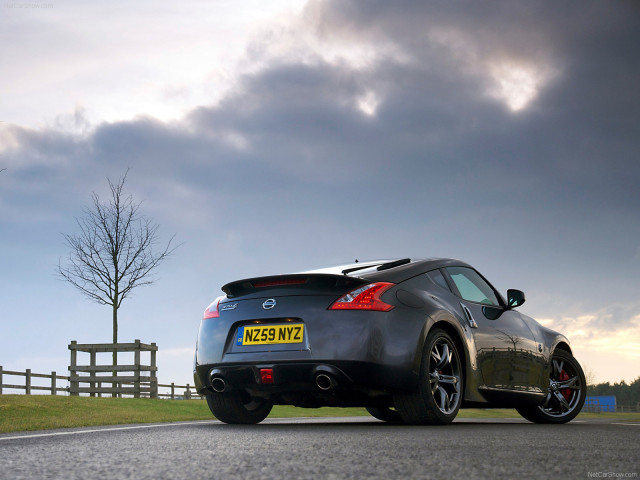 Nissan 370Z фото