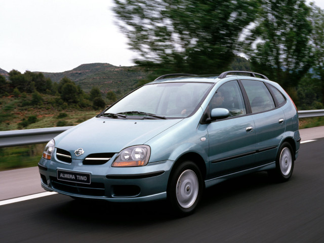 Nissan Almera Tino фото