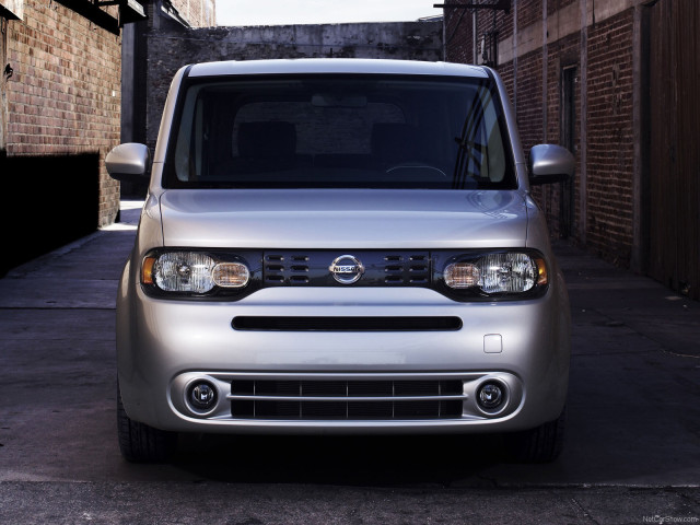 Nissan Cube фото