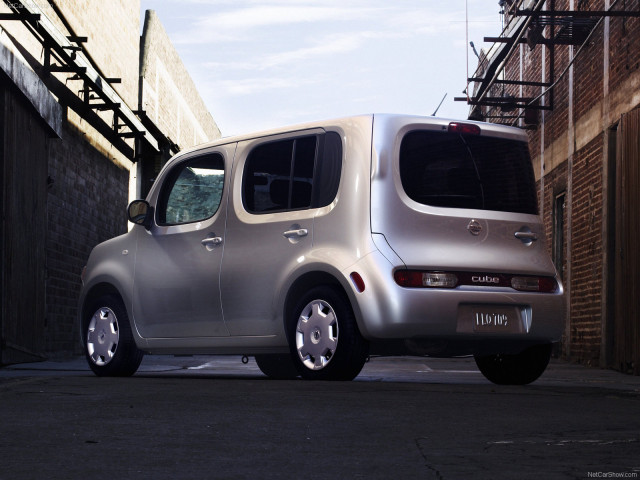 Nissan Cube фото